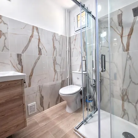 Renove 3 Chambres, 8 Pers, A 50 M