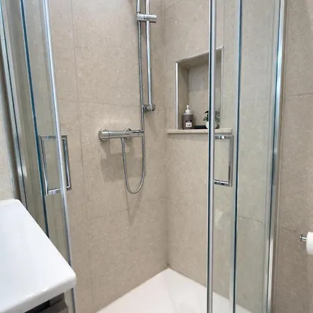 Renove 3 Chambres, 8 Pers, A 50 M Apartment